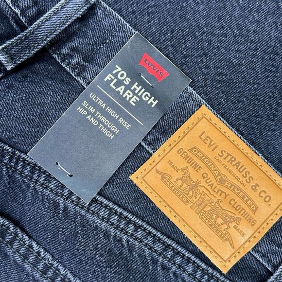 Levi’s Premium 70s High Flare Ultra High-Rise Jeans - Size W29 / L32 - MSRP $98 - Picture 5 of 8